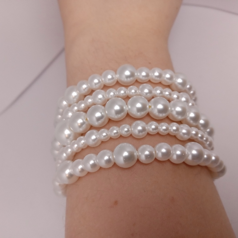5 Faux pearl bracelets for stacking - Picture 5 of 5